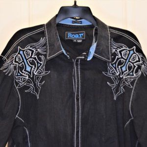 SOLD Roar Black Long Sleeve Button Front Signature